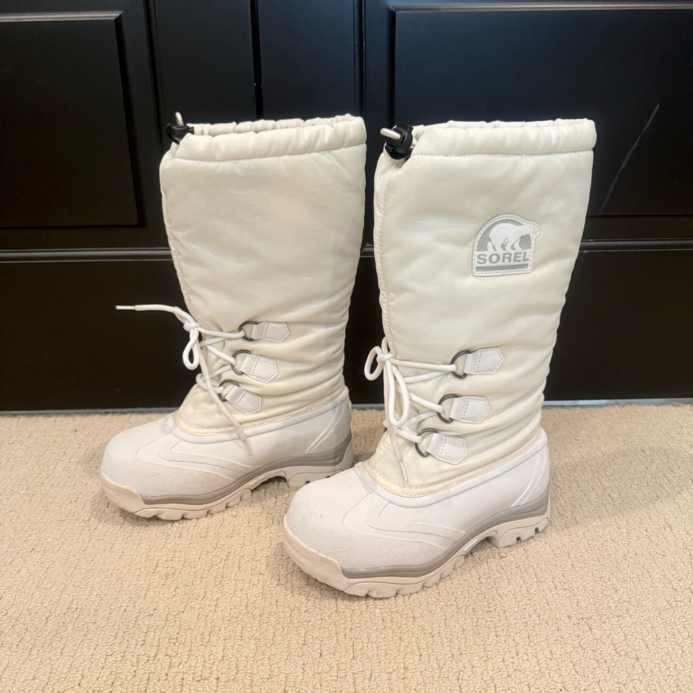 Sorel Snowlion Women’s Winter Boots Size 5
